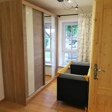 Haus Monika アパート アンガー